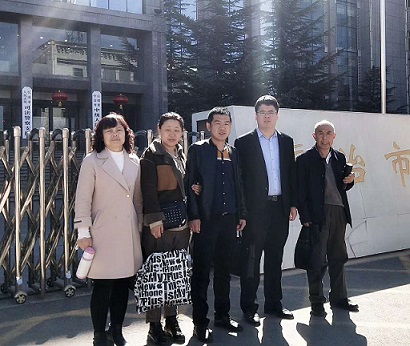 2019年3月12日，赵宏伟律师与张玲律师为一起工伤案件前往长治中院开庭